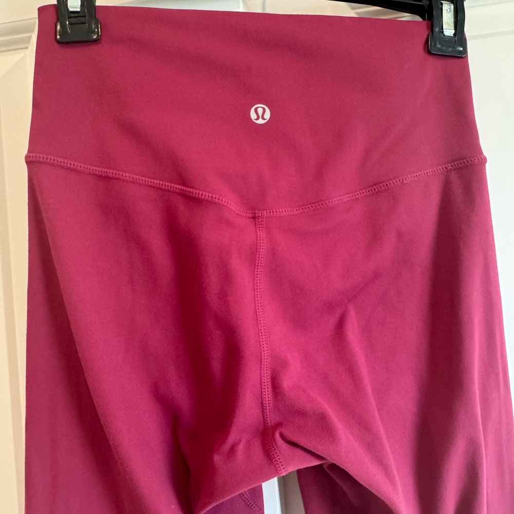 lululemon athletica size 6 Raspberry berry Leggings
